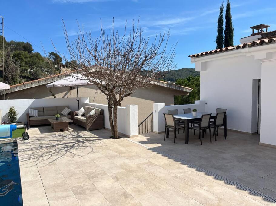 Lux Spa 2 Barcelona Vallirana Eksteriør bilde